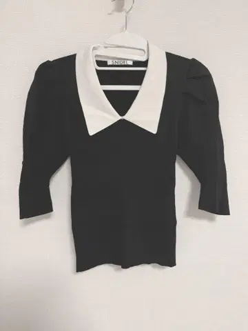 snidel 니트 칼라 퍼프 슬리브 풀오버 반팔 니트 SWNT214131