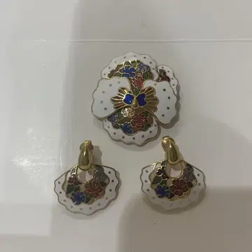 AVON 빈티지 귀찌 브로치 세트