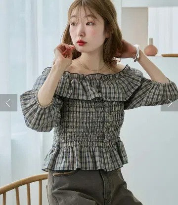 kastane 셔링 오프 숄더 블라우스 블루