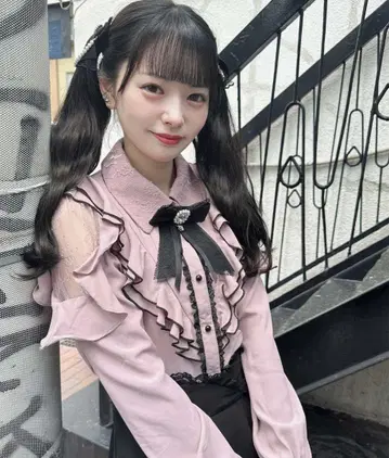 ROJITA 더블 프릴 배색 긴팔 블라우스 핑크