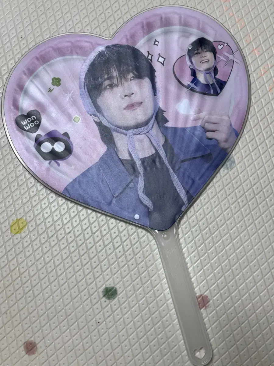 세븐틴 전원우 원우 하트 우치와