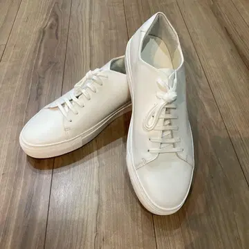 Joseph 화이트 가죽풍 스니커즈 사이즈 42 (26.5cm 상당)