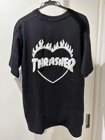 트레셔 티셔츠