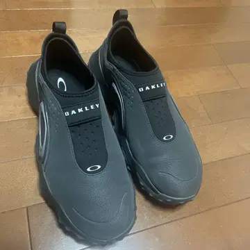 오클리 엣지 아이콘 블랙
