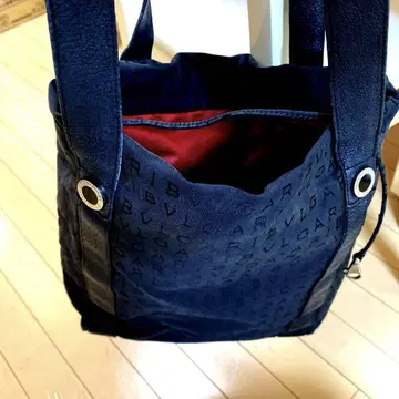 불가리 토트 로고 매니아 인기