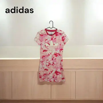 아디다스 플라워 무늬 반팔 원피스