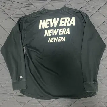 NEWERA 롱 T 블랙 백 프린트