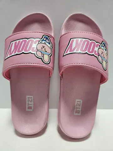 BTS COOKY 비치 샌들 핑크