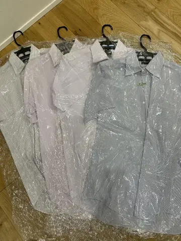 브릭 하우스 3장, 저널 하우스 1장 묶음 판매 반팔 셔츠 클리닝 완료