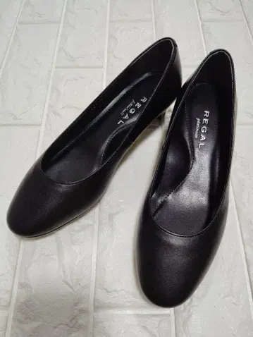 미사용 새상품 REGAL 리걸 천연 가죽 펌프스 22cm