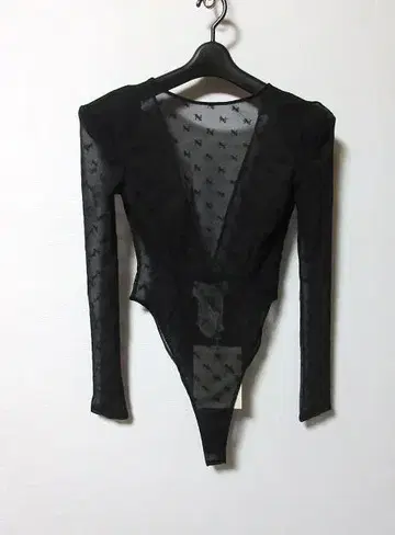 새상품 HAENGNAE 헨네 KISHIMEN LOGO SHEER TOP