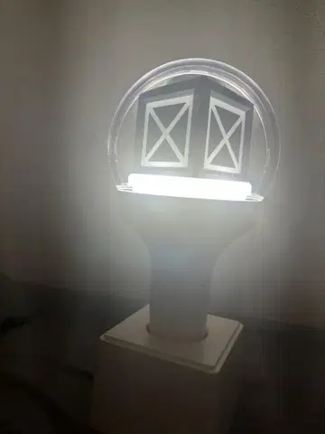 NiziU 응원봉