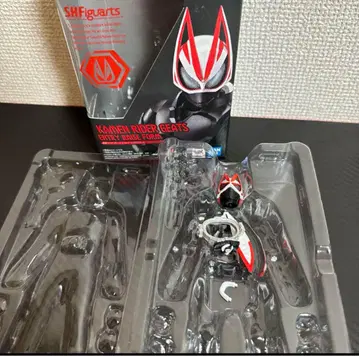S.H.Figuarts 가면라이더 기츠 머리 및 벨트 부품