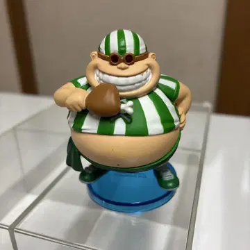 럭키 루 원피스 월드 컬렉터블 피규어
