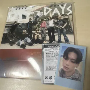 ONE OR EIGHT 탁상 달력 포토 카드 YUGA