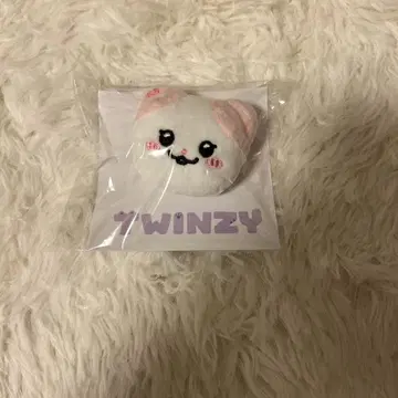 itzy twinzy 일콘 봉제 인형 배치