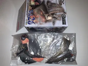 홍련이 끓는 바젤기우스 피규어