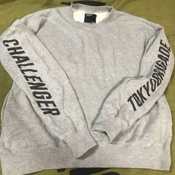 CHALLENGER 맨투맨