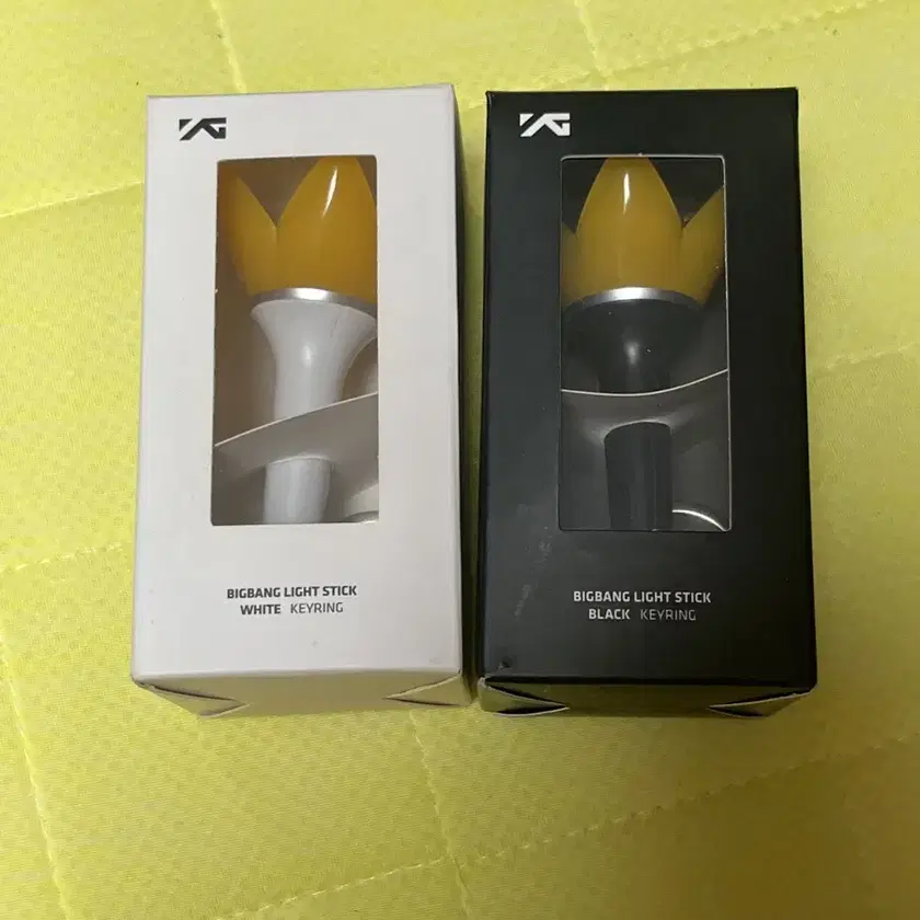 アイドル BIGBANG LIGHT STICK BLACK&WHITE KEYRING BIGBANG Official Light Stick Key Ring – Choice Music LA