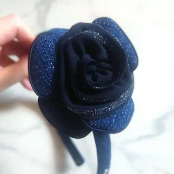 ALEXANDRE DE PARIS 까멜리아 데님 머리띠