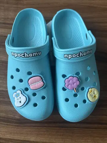 밋밋한 샌들