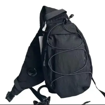 cp company 씨피 컴퍼니 렌즈 숄더백 블랙