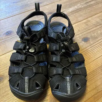 KEEN 아웃도어 샌들 블랙 waterproof