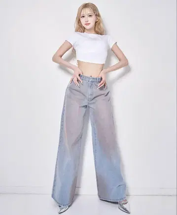 다리치 미드 라이즈 데님 팬츠 미사용에 가까운