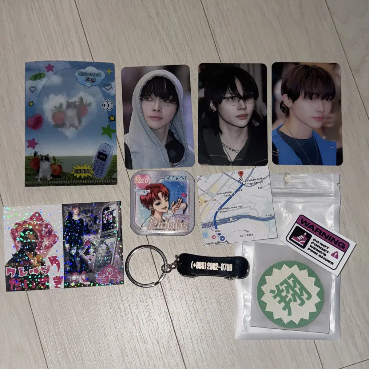 &team Nicholas A bottle key ring unofficial goods bulk wts
