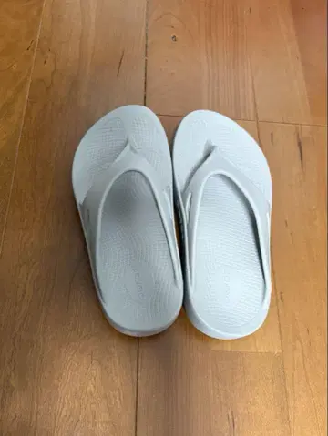 우포스 통굽 샌들