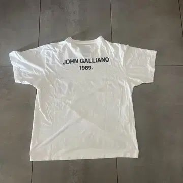 JOHN GALLIANO 1989 그래픽 티셔츠