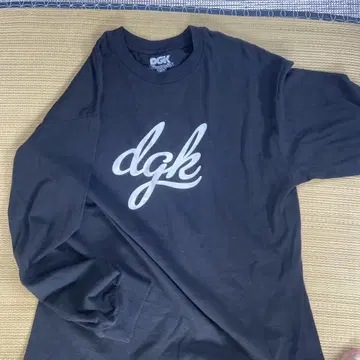 DGK 블랙 긴팔 티셔츠 L