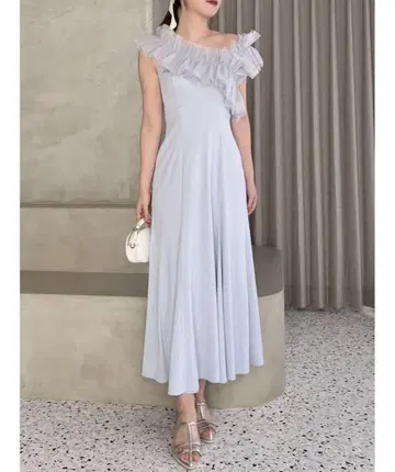이 소재 프릴 머메이드 원피스 dazzlin