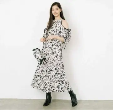 snidel 2way 슬리브 프린트 원피스 아이보리