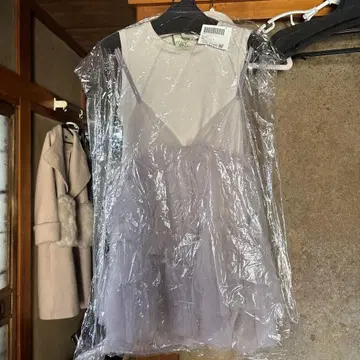 snidel 슬리브리스 레이어드 프릴 탑 핑크 베이지