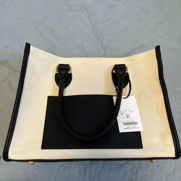 APRILLY 토트백 블랙