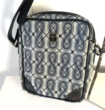 새상품급 ANNA SUI 안나수이 숄더백 자카드 캔버스