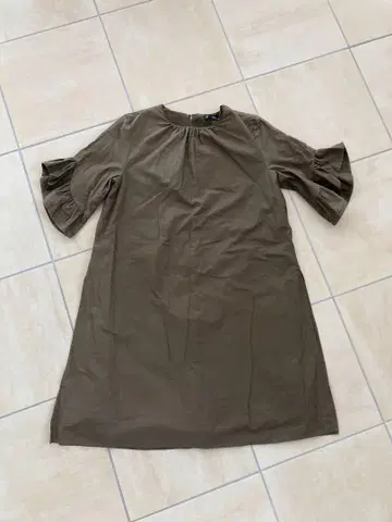 Zara Basic 카키색 원피스