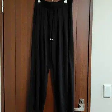 클래식 엘프 컷 칼라 이지 팬츠 블랙