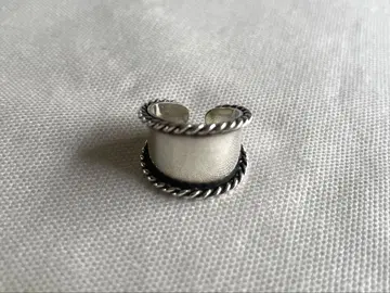 Soierie 소와리 Twist Short ring 실버 반지