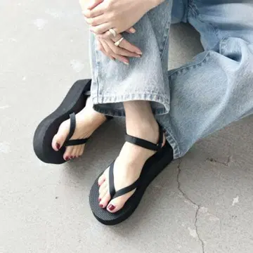 teva 플랫폼 샌들 슬림 23cm