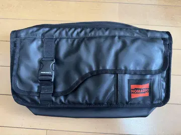 NOMADIC 바디백 블랙