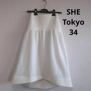 SHE Tokyo 화이트 플레어 스커트 34