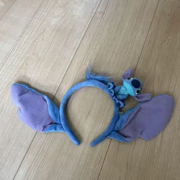 스티치 귀가 달린 머리띠