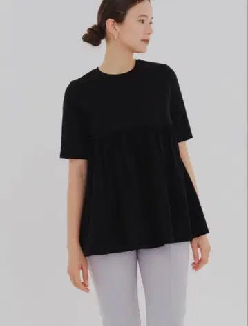 yori 플레어 개더 컷 티셔츠 블랙