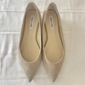 오데뜨 앤 오딜 펌프스 로우 힐 베이지 24cm