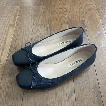 BARCLAY 블랙 리본 포함 플랫 슈즈 24cm