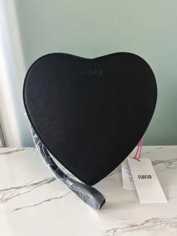 FUR FUR 하트 숄더백