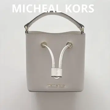 마이클코어스 화이트 버킷