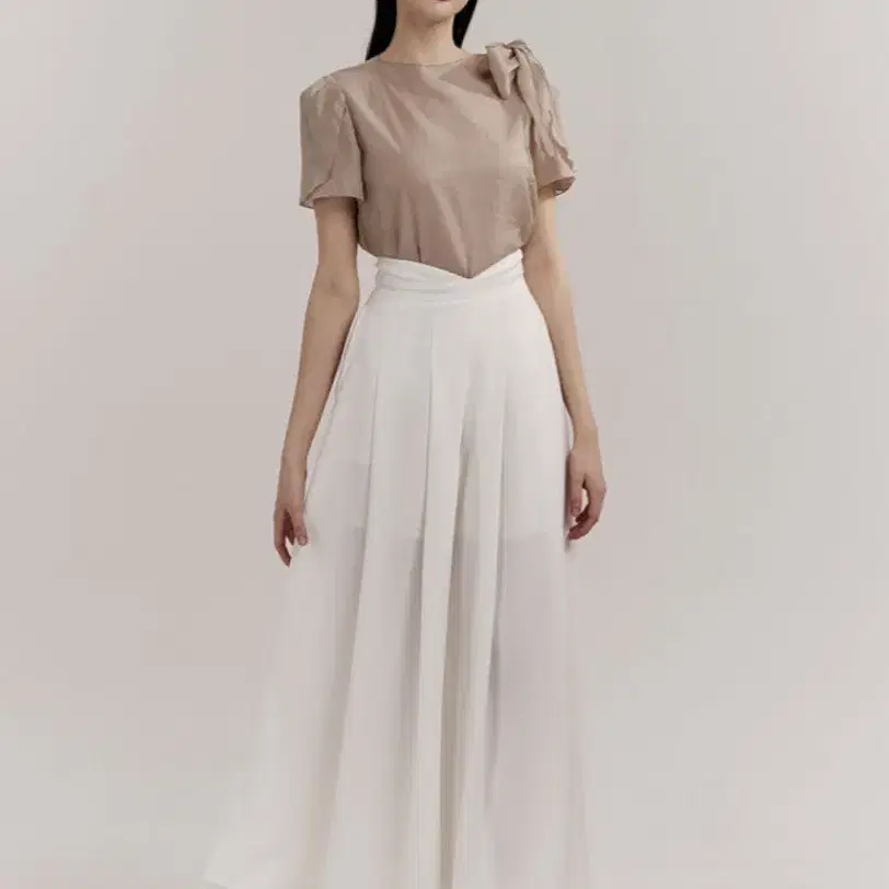[Grace U]★韓国ブランド★Ray Pants (Beige/Black) - 24FW Pants - GRACE U